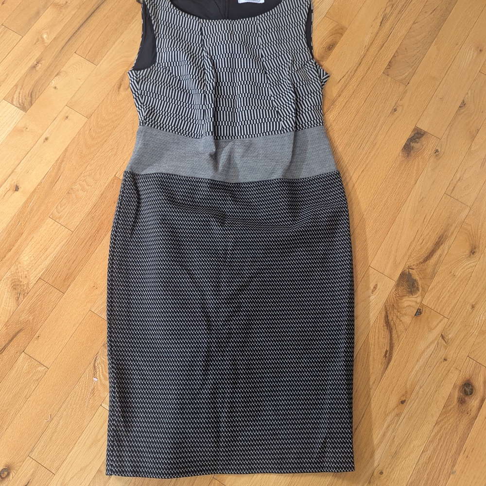 MaxMara Dress Gray Black Sheath Dress